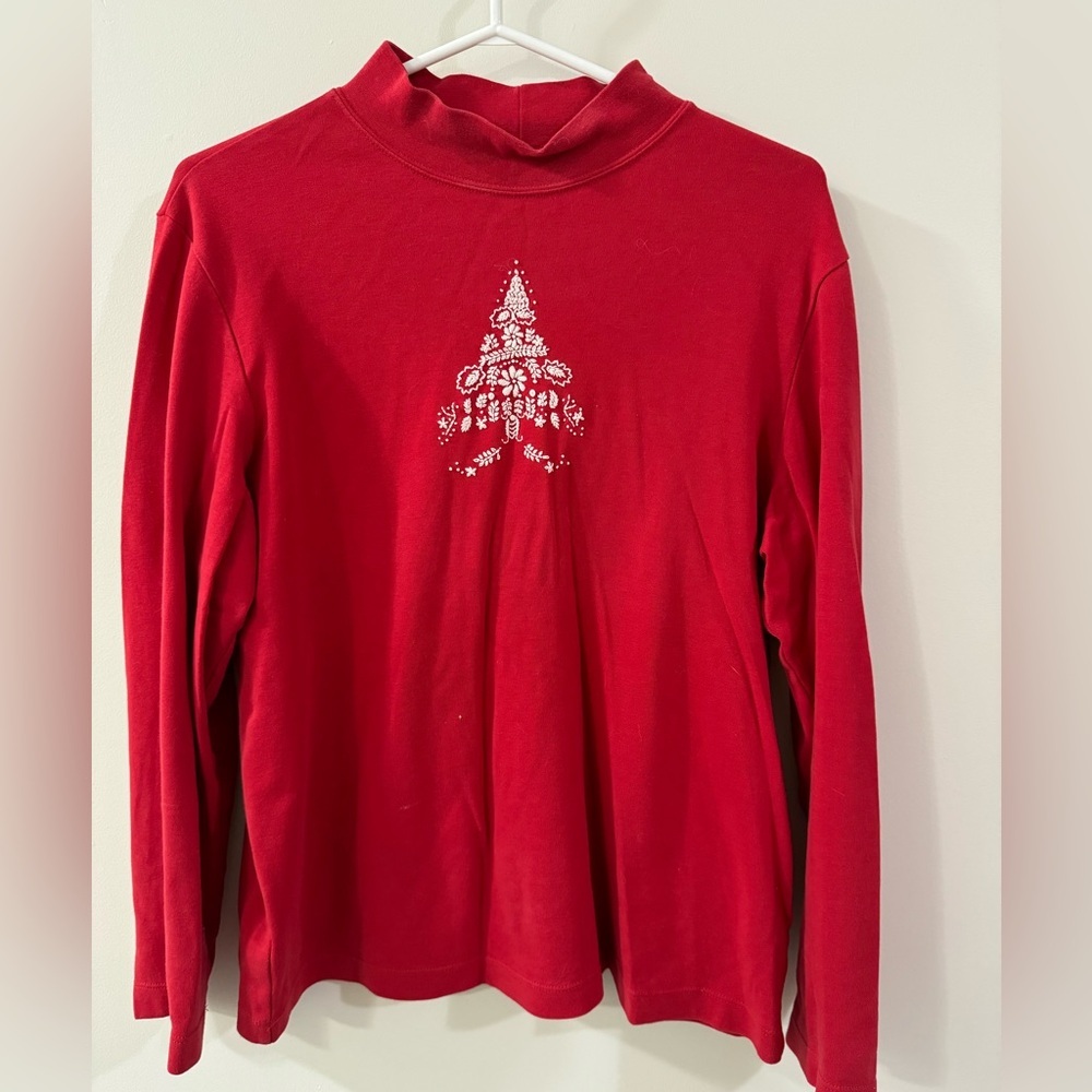 Vintage embroidered christmas tree turtle neck shirt
